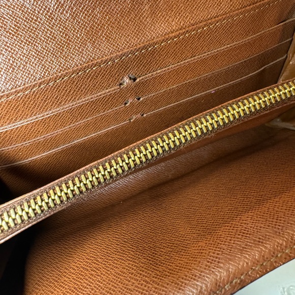 Louis Vuitton Monogram Brown Saraha wallet and key holder - Picture 7 of 14